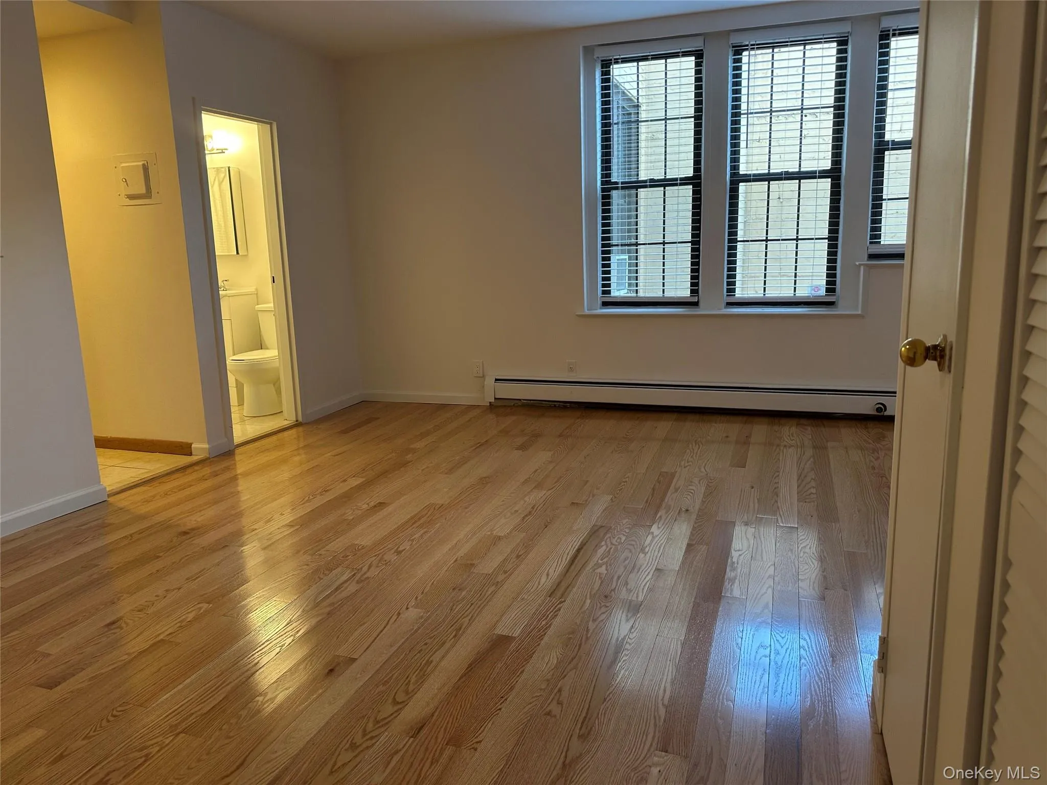 310 Riverside Boulevard, Long Beach, NY, 1 Room Rooms,1 BathroomBathrooms,Residential Lease,For Rent,Riverside,0,1030796 310 Riverside Boulevard, Long Beach, NY, 1 Room Rooms,1 BathroomBathrooms,Residential Lease,For Rent,Riverside,0,1030796