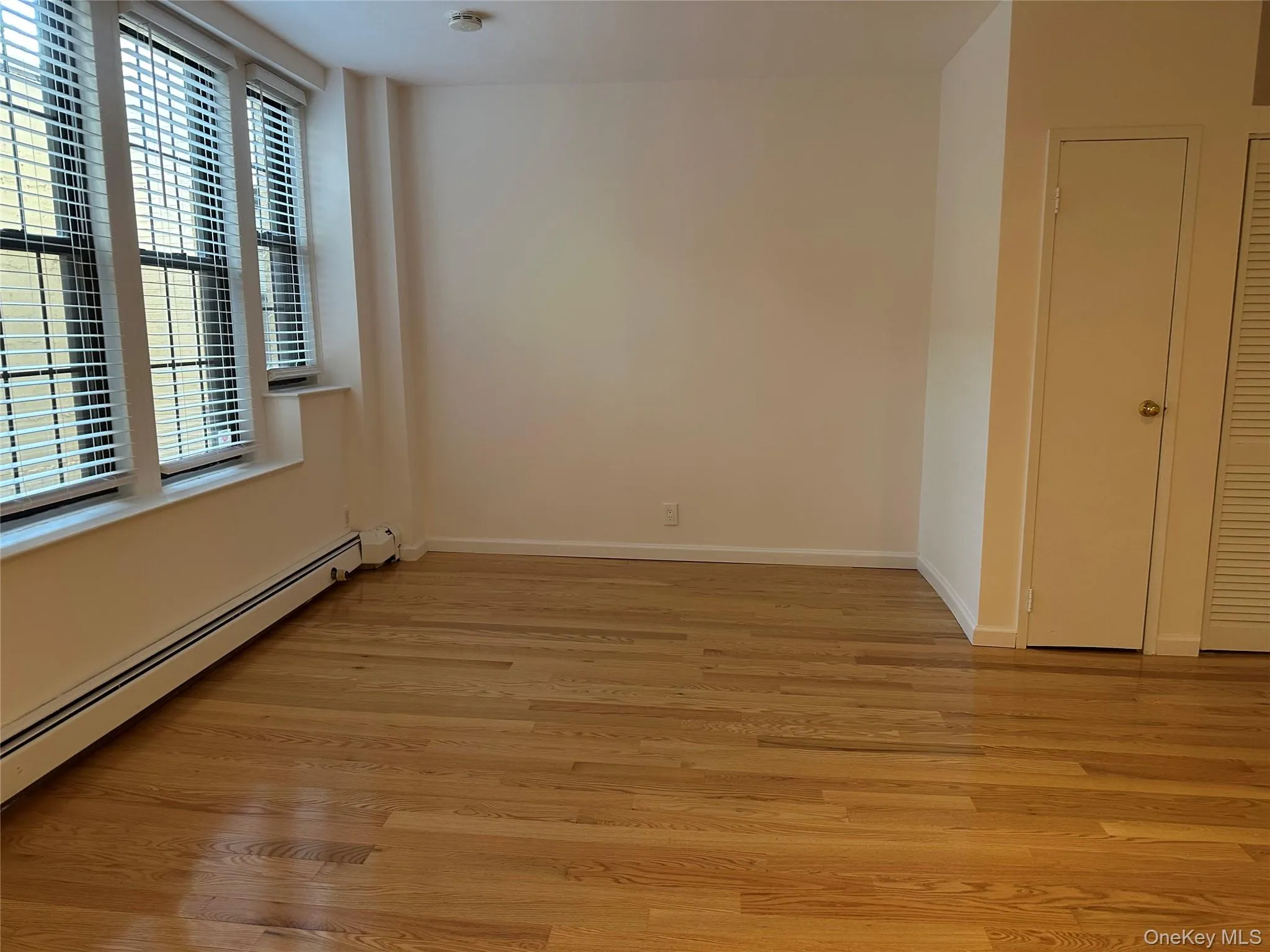 310 Riverside Boulevard, Long Beach, NY, 1 Room Rooms,1 BathroomBathrooms,Residential Lease,For Rent,Riverside,0,1030796 310 Riverside Boulevard, Long Beach, NY, 1 Room Rooms,1 BathroomBathrooms,Residential Lease,For Rent,Riverside,0,1030796