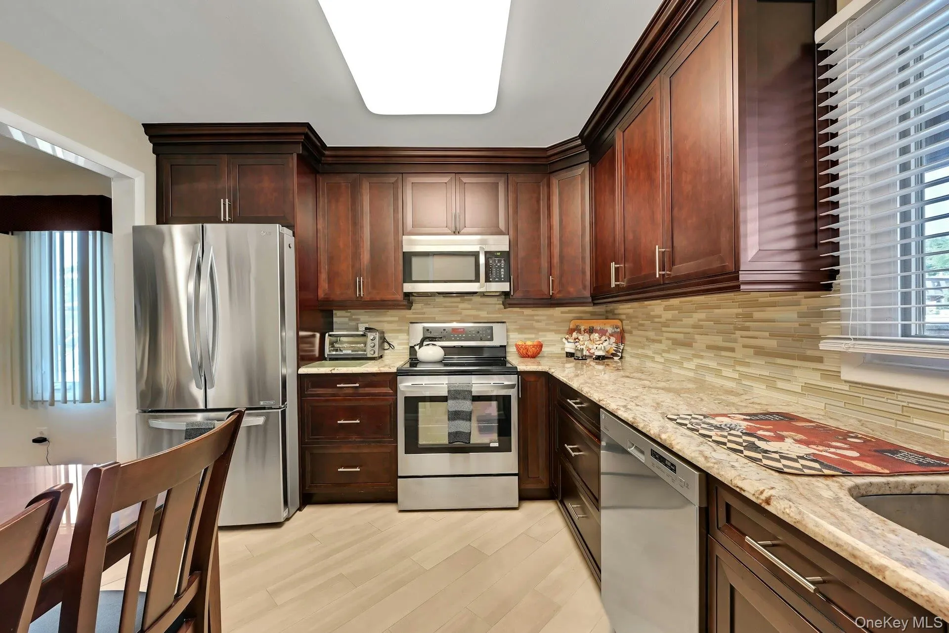 9 Heritage Drive, Clarkstown, NY, 2 Bedrooms Bedrooms, 7 Rooms Rooms,2 BathroomsBathrooms,Residential,For Rent,Heritage,0,1030800 9 Heritage Drive, Clarkstown, NY, 2 Bedrooms Bedrooms, 7 Rooms Rooms,2 BathroomsBathrooms,Residential,For Rent,Heritage,0,1030800