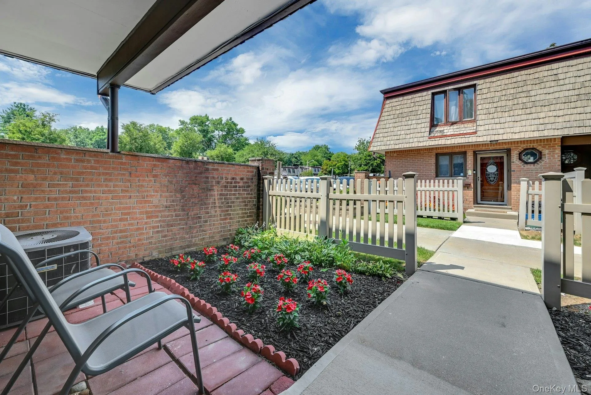 9 Heritage Drive, Clarkstown, NY, 2 Bedrooms Bedrooms, 7 Rooms Rooms,2 BathroomsBathrooms,Residential,For Rent,Heritage,0,1030800 9 Heritage Drive, Clarkstown, NY, 2 Bedrooms Bedrooms, 7 Rooms Rooms,2 BathroomsBathrooms,Residential,For Rent,Heritage,0,1030800