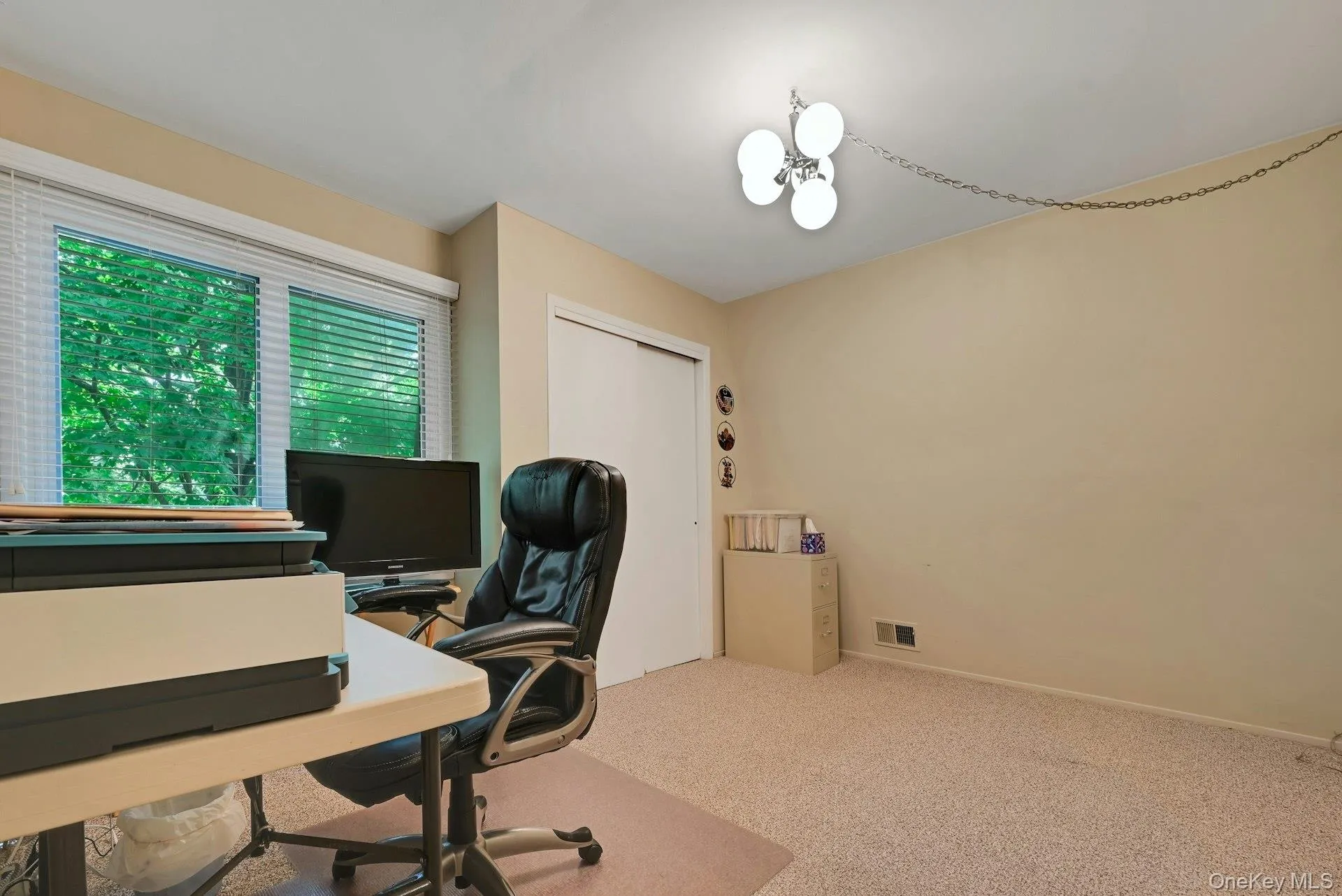 9 Heritage Drive, Clarkstown, NY, 2 Bedrooms Bedrooms, 7 Rooms Rooms,2 BathroomsBathrooms,Residential,For Rent,Heritage,0,1030800 9 Heritage Drive, Clarkstown, NY, 2 Bedrooms Bedrooms, 7 Rooms Rooms,2 BathroomsBathrooms,Residential,For Rent,Heritage,0,1030800