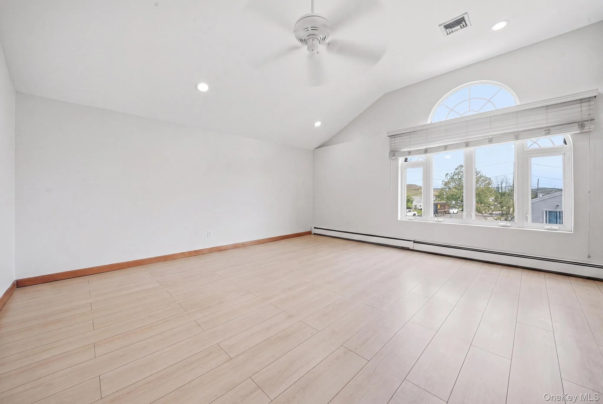 3 Marjorie Lane, Hempstead, NY, 5 Bedrooms Bedrooms, 9 Rooms Rooms,4 BathroomsBathrooms,Residential,For Rent,Marjorie,0,1030802 3 Marjorie Lane, Hempstead, NY, 5 Bedrooms Bedrooms, 9 Rooms Rooms,4 BathroomsBathrooms,Residential,For Rent,Marjorie,0,1030802