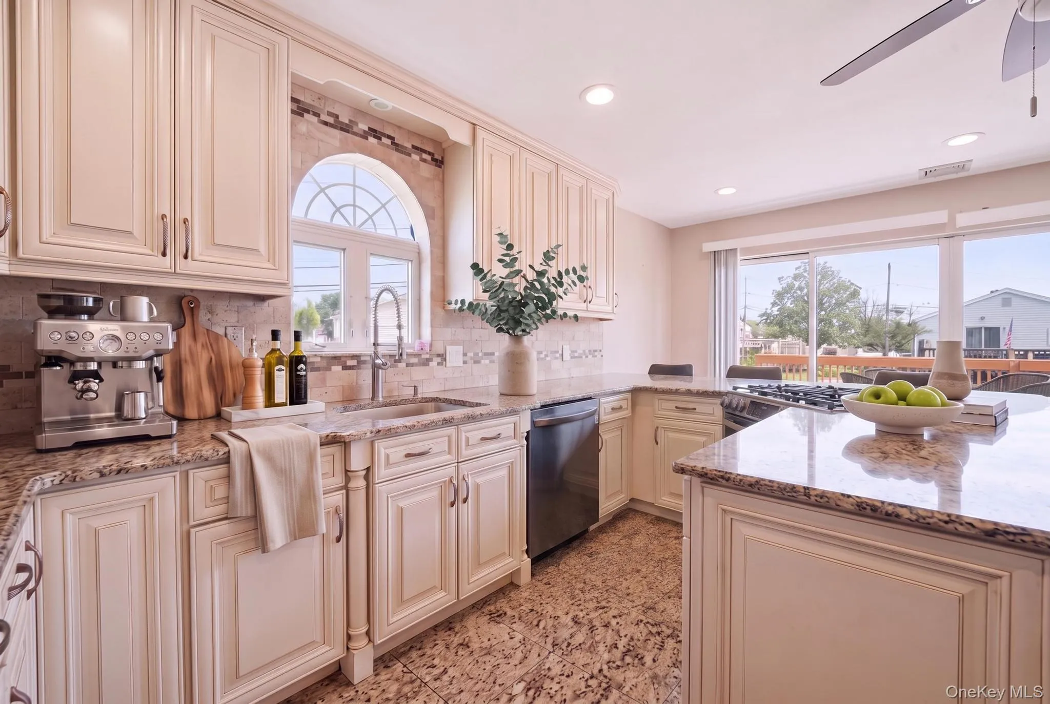 3 Marjorie Lane, Hempstead, NY, 5 Bedrooms Bedrooms, 9 Rooms Rooms,4 BathroomsBathrooms,Residential,For Rent,Marjorie,0,1030802 3 Marjorie Lane, Hempstead, NY, 5 Bedrooms Bedrooms, 9 Rooms Rooms,4 BathroomsBathrooms,Residential,For Rent,Marjorie,0,1030802