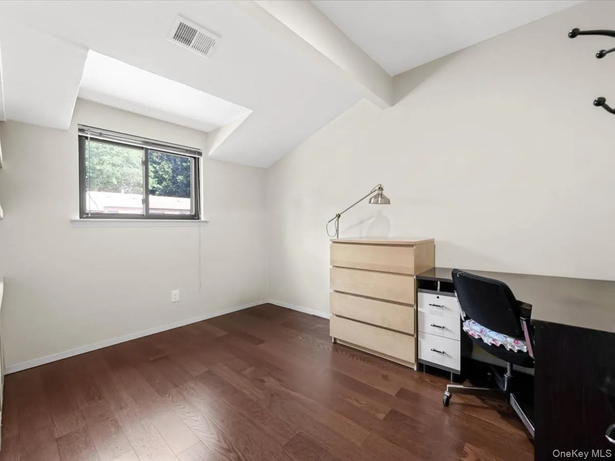 34 Windsor Gate Drive, North Hempstead, NY, 3 Bedrooms Bedrooms, 6 Rooms Rooms,2 BathroomsBathrooms,Residential,For Rent,Windsor Gate,0,1030803 34 Windsor Gate Drive, North Hempstead, NY, 3 Bedrooms Bedrooms, 6 Rooms Rooms,2 BathroomsBathrooms,Residential,For Rent,Windsor Gate,0,1030803