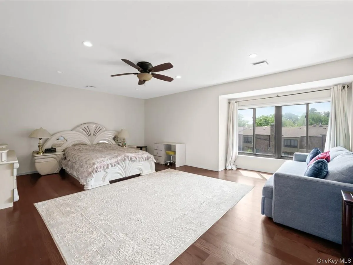 34 Windsor Gate Drive, North Hempstead, NY, 3 Bedrooms Bedrooms, 6 Rooms Rooms,2 BathroomsBathrooms,Residential,For Rent,Windsor Gate,0,1030803 34 Windsor Gate Drive, North Hempstead, NY, 3 Bedrooms Bedrooms, 6 Rooms Rooms,2 BathroomsBathrooms,Residential,For Rent,Windsor Gate,0,1030803