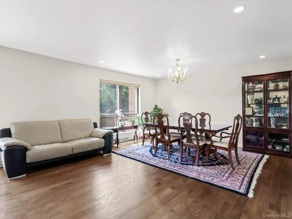 34 Windsor Gate Drive, North Hempstead, NY, 3 Bedrooms Bedrooms, 6 Rooms Rooms,2 BathroomsBathrooms,Residential,For Rent,Windsor Gate,0,1030803 34 Windsor Gate Drive, North Hempstead, NY, 3 Bedrooms Bedrooms, 6 Rooms Rooms,2 BathroomsBathrooms,Residential,For Rent,Windsor Gate,0,1030803