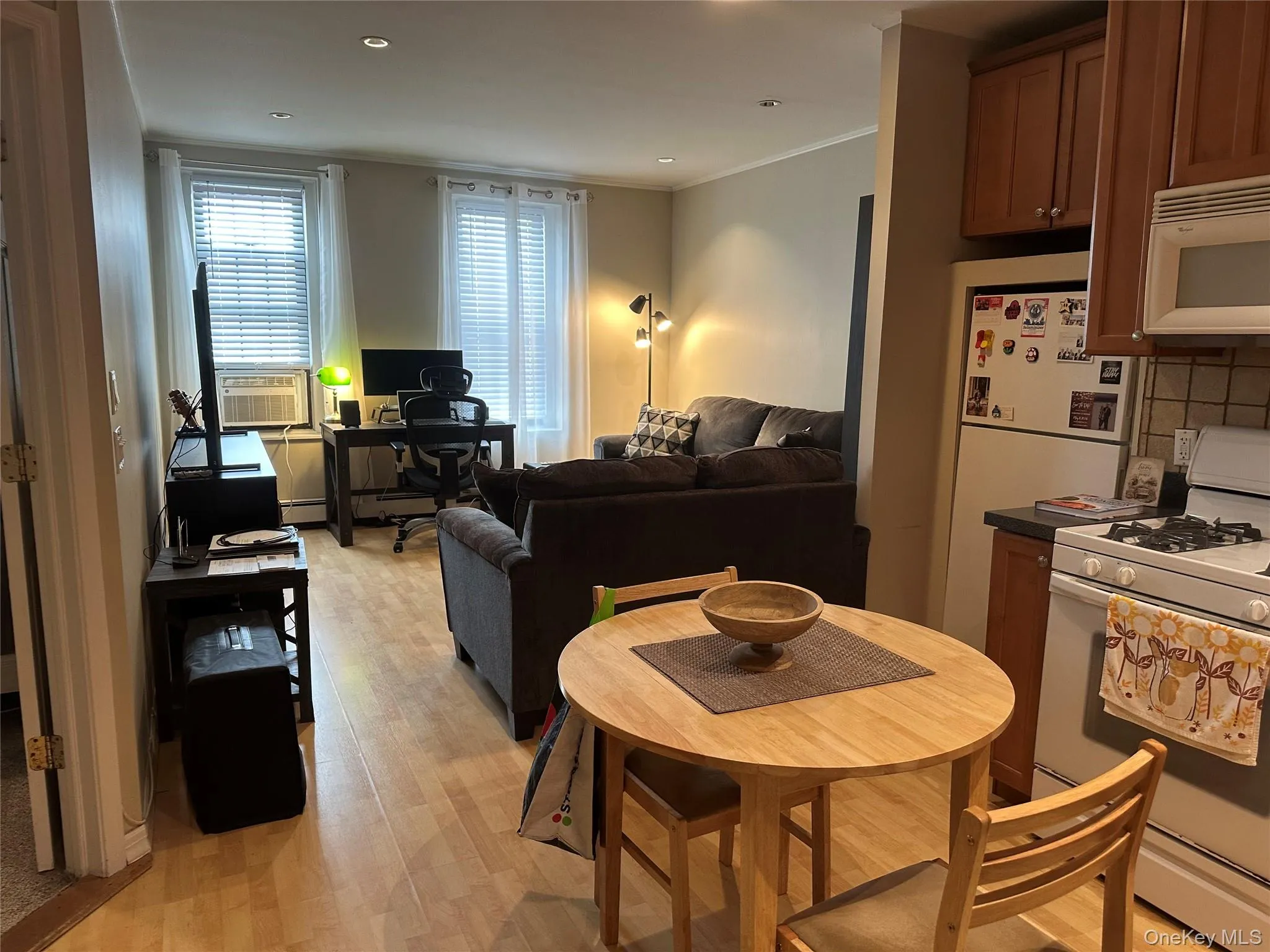 310 Riverside Boulevard, Long Beach, NY, 1 Bedroom Bedrooms, 2 Rooms Rooms,1 BathroomBathrooms,Residential Lease,For Rent,Riverside,0,1030804 310 Riverside Boulevard, Long Beach, NY, 1 Bedroom Bedrooms, 2 Rooms Rooms,1 BathroomBathrooms,Residential Lease,For Rent,Riverside,0,1030804