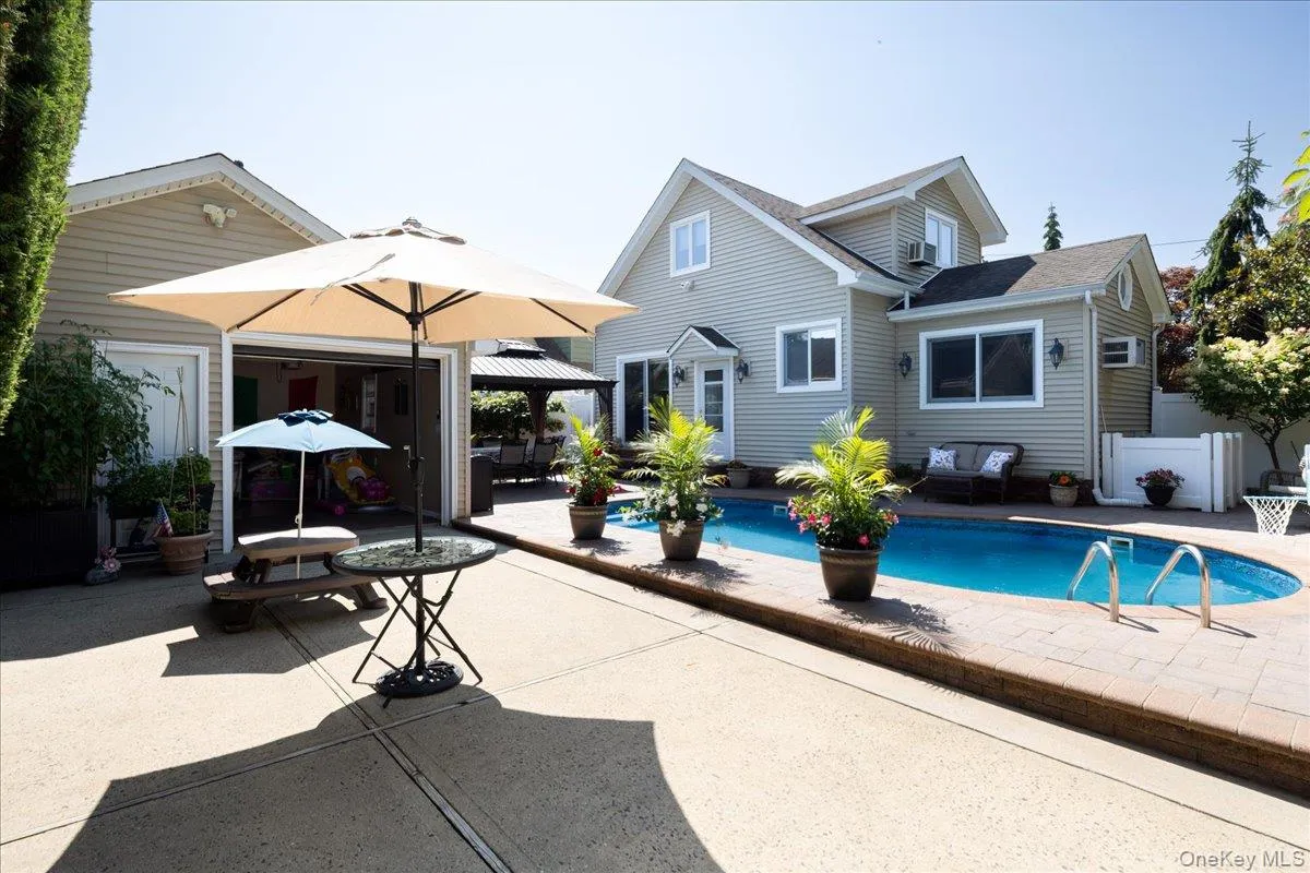 714 Wyckoff Avenue, Hempstead, NY, 3 Bedrooms Bedrooms, 6 Rooms Rooms,2 BathroomsBathrooms,Residential,For Rent,Wyckoff,0,1030806 714 Wyckoff Avenue, Hempstead, NY, 3 Bedrooms Bedrooms, 6 Rooms Rooms,2 BathroomsBathrooms,Residential,For Rent,Wyckoff,0,1030806