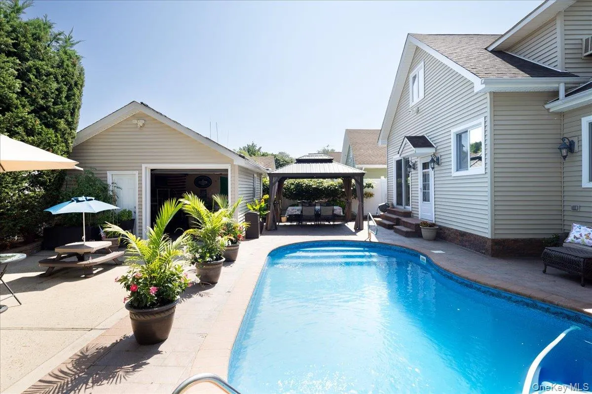 714 Wyckoff Avenue, Hempstead, NY, 3 Bedrooms Bedrooms, 6 Rooms Rooms,2 BathroomsBathrooms,Residential,For Rent,Wyckoff,0,1030806 714 Wyckoff Avenue, Hempstead, NY, 3 Bedrooms Bedrooms, 6 Rooms Rooms,2 BathroomsBathrooms,Residential,For Rent,Wyckoff,0,1030806