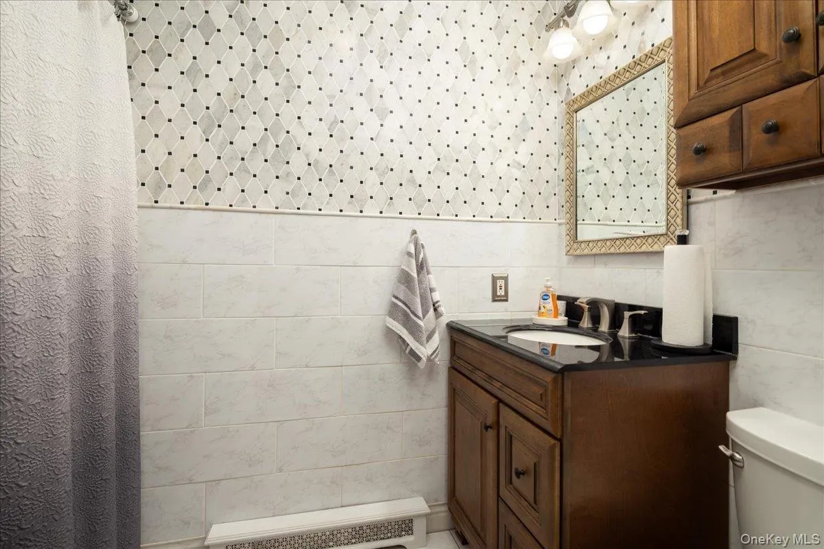 714 Wyckoff Avenue, Hempstead, NY, 3 Bedrooms Bedrooms, 6 Rooms Rooms,2 BathroomsBathrooms,Residential,For Rent,Wyckoff,0,1030806 714 Wyckoff Avenue, Hempstead, NY, 3 Bedrooms Bedrooms, 6 Rooms Rooms,2 BathroomsBathrooms,Residential,For Rent,Wyckoff,0,1030806