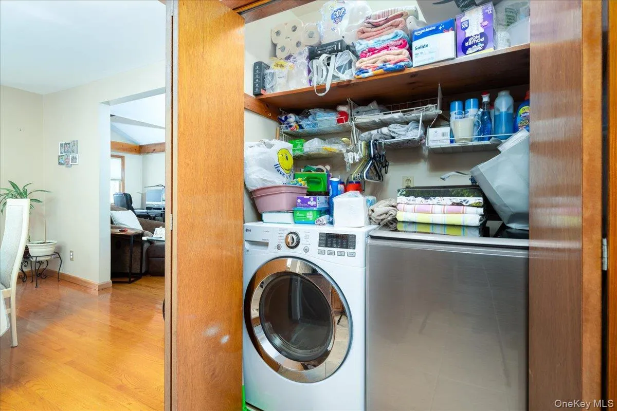 714 Wyckoff Avenue, Hempstead, NY, 3 Bedrooms Bedrooms, 6 Rooms Rooms,2 BathroomsBathrooms,Residential,For Rent,Wyckoff,0,1030806 714 Wyckoff Avenue, Hempstead, NY, 3 Bedrooms Bedrooms, 6 Rooms Rooms,2 BathroomsBathrooms,Residential,For Rent,Wyckoff,0,1030806