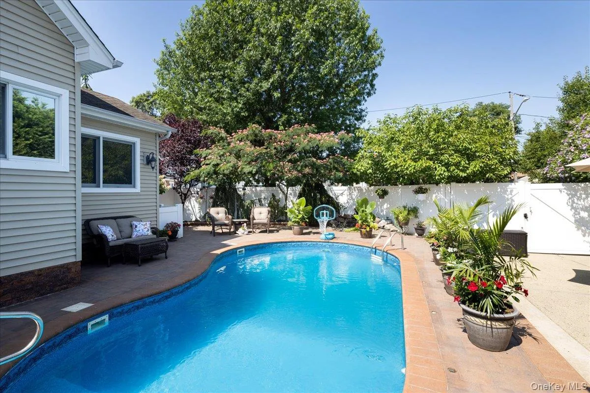 714 Wyckoff Avenue, Hempstead, NY, 3 Bedrooms Bedrooms, 6 Rooms Rooms,2 BathroomsBathrooms,Residential,For Rent,Wyckoff,0,1030806 714 Wyckoff Avenue, Hempstead, NY, 3 Bedrooms Bedrooms, 6 Rooms Rooms,2 BathroomsBathrooms,Residential,For Rent,Wyckoff,0,1030806