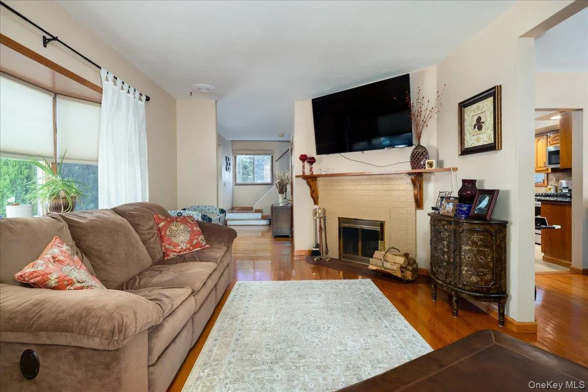 714 Wyckoff Avenue, Hempstead, NY, 3 Bedrooms Bedrooms, 6 Rooms Rooms,2 BathroomsBathrooms,Residential,For Rent,Wyckoff,0,1030806 714 Wyckoff Avenue, Hempstead, NY, 3 Bedrooms Bedrooms, 6 Rooms Rooms,2 BathroomsBathrooms,Residential,For Rent,Wyckoff,0,1030806