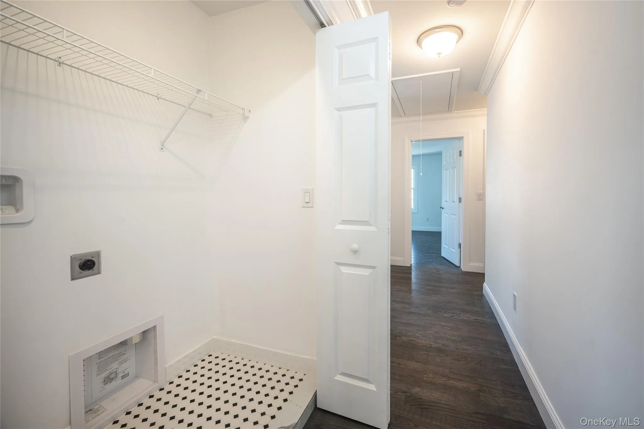 Hallway with hook up to washer and Dryer Hallway with hook up to washer and Dryer