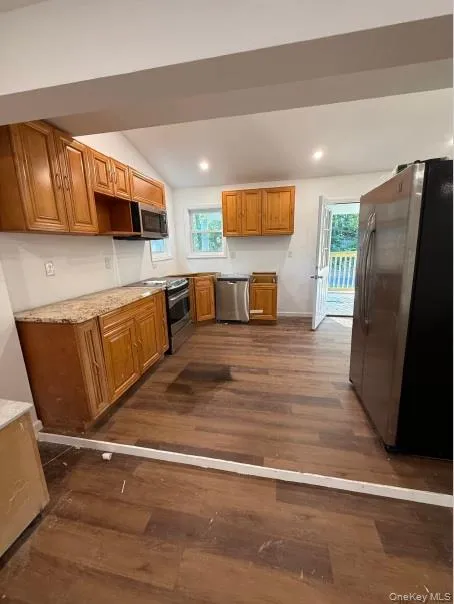 82 High Rock Road, New Baltimore, NY, 3 Bedrooms Bedrooms, 6 Rooms Rooms,2 BathroomsBathrooms,Residential,For Rent,High Rock,0,1030817 82 High Rock Road, New Baltimore, NY, 3 Bedrooms Bedrooms, 6 Rooms Rooms,2 BathroomsBathrooms,Residential,For Rent,High Rock,0,1030817