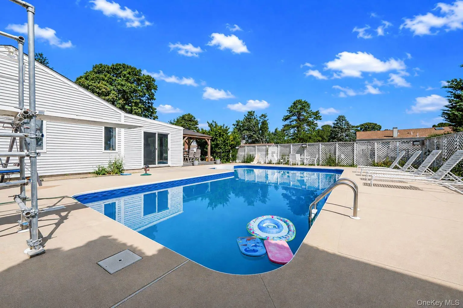 23 Cottage Drive, Brookhaven, NY, 3 Bedrooms Bedrooms, 5 Rooms Rooms,2 BathroomsBathrooms,Residential,For Rent,Cottage,0,1030825 23 Cottage Drive, Brookhaven, NY, 3 Bedrooms Bedrooms, 5 Rooms Rooms,2 BathroomsBathrooms,Residential,For Rent,Cottage,0,1030825