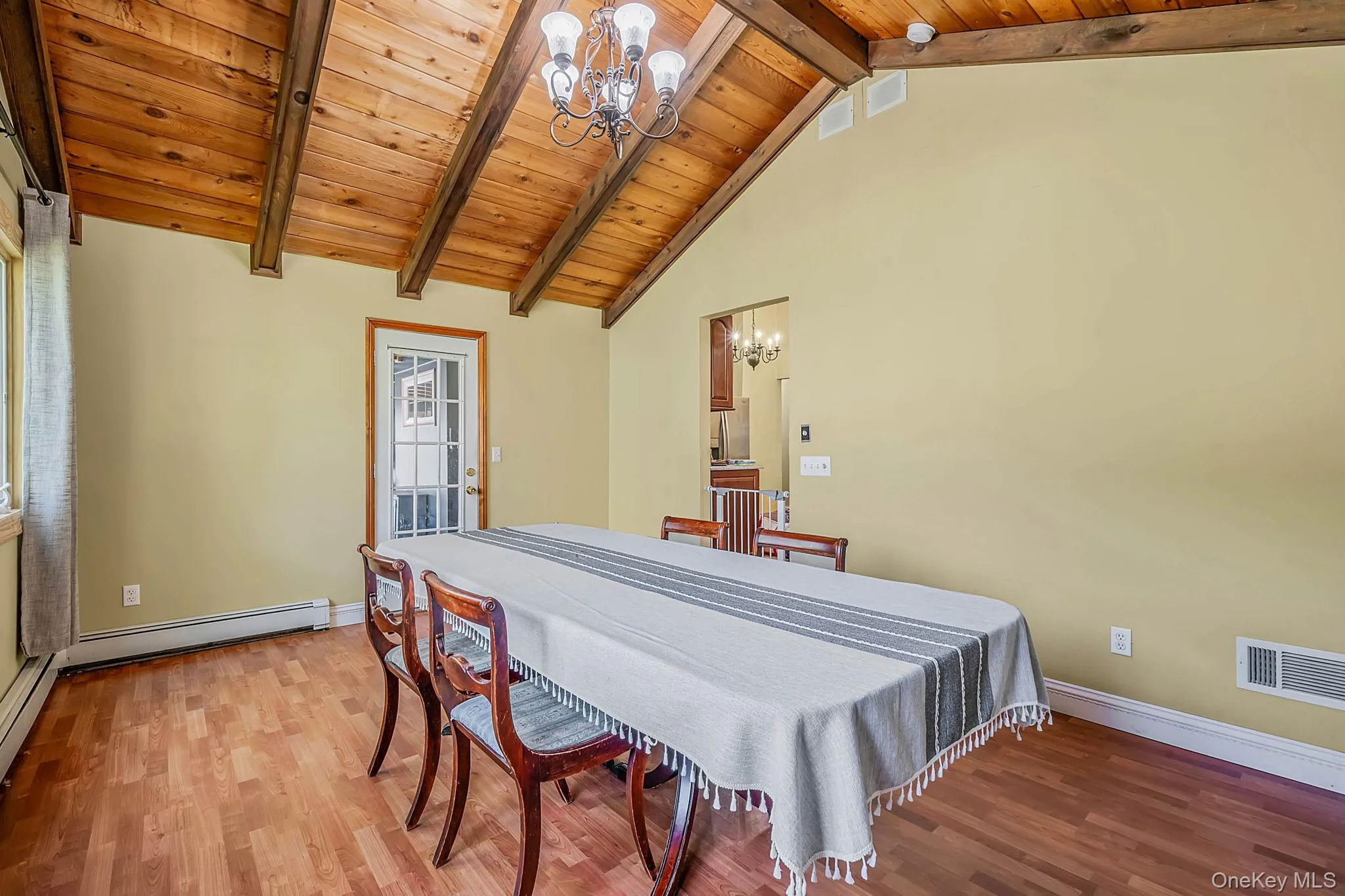 23 Cottage Drive, Brookhaven, NY, 3 Bedrooms Bedrooms, 5 Rooms Rooms,2 BathroomsBathrooms,Residential,For Rent,Cottage,0,1030825 23 Cottage Drive, Brookhaven, NY, 3 Bedrooms Bedrooms, 5 Rooms Rooms,2 BathroomsBathrooms,Residential,For Rent,Cottage,0,1030825