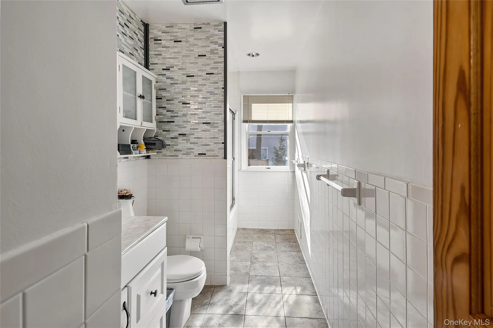 36 Florence Avenue, Greenburgh, NY, 3 Bedrooms Bedrooms, 5 Rooms Rooms,2 BathroomsBathrooms,Residential Lease,For Rent,Florence,0,1030829 36 Florence Avenue, Greenburgh, NY, 3 Bedrooms Bedrooms, 5 Rooms Rooms,2 BathroomsBathrooms,Residential Lease,For Rent,Florence,0,1030829