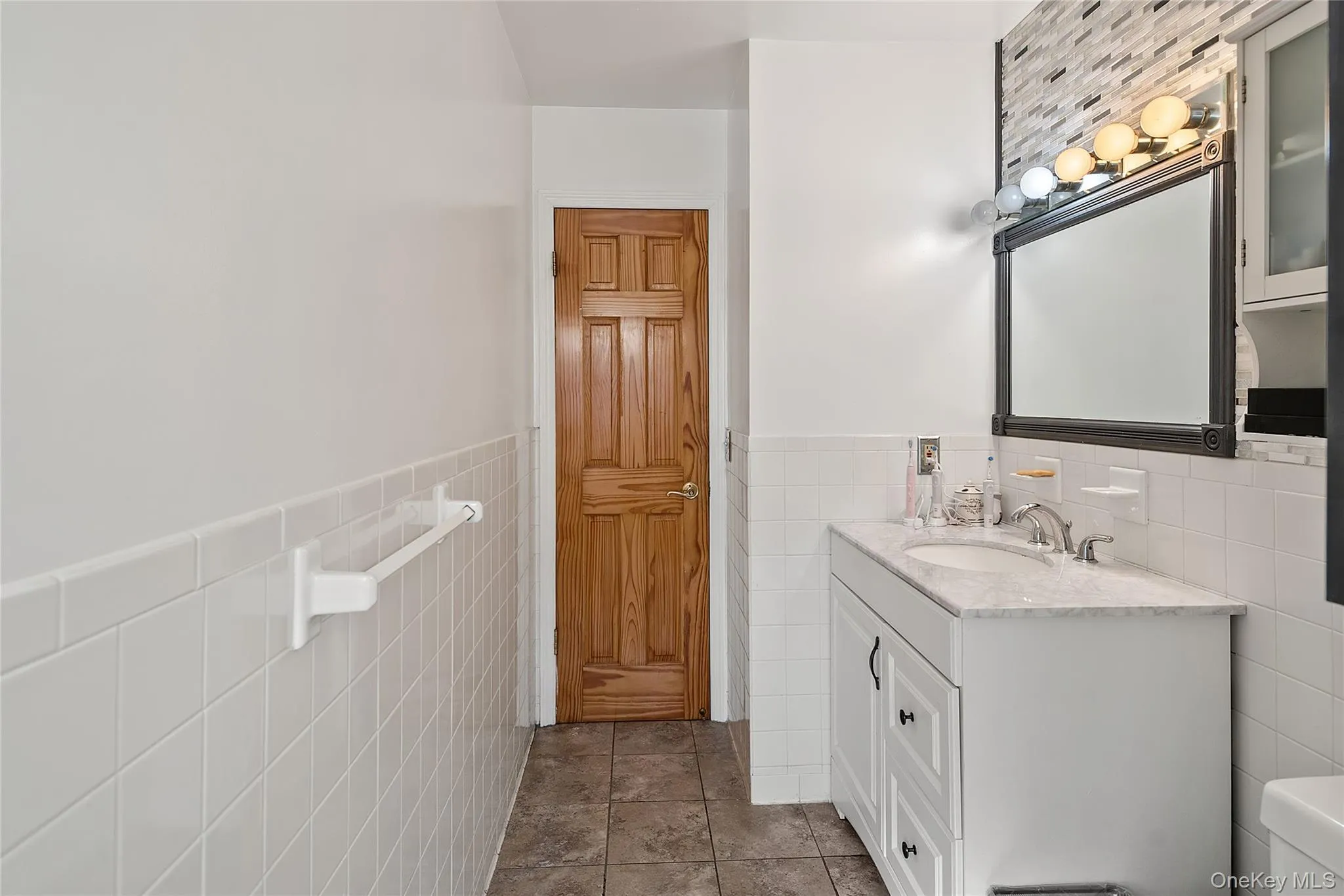 36 Florence Avenue, Greenburgh, NY, 3 Bedrooms Bedrooms, 5 Rooms Rooms,2 BathroomsBathrooms,Residential Lease,For Rent,Florence,0,1030829 36 Florence Avenue, Greenburgh, NY, 3 Bedrooms Bedrooms, 5 Rooms Rooms,2 BathroomsBathrooms,Residential Lease,For Rent,Florence,0,1030829