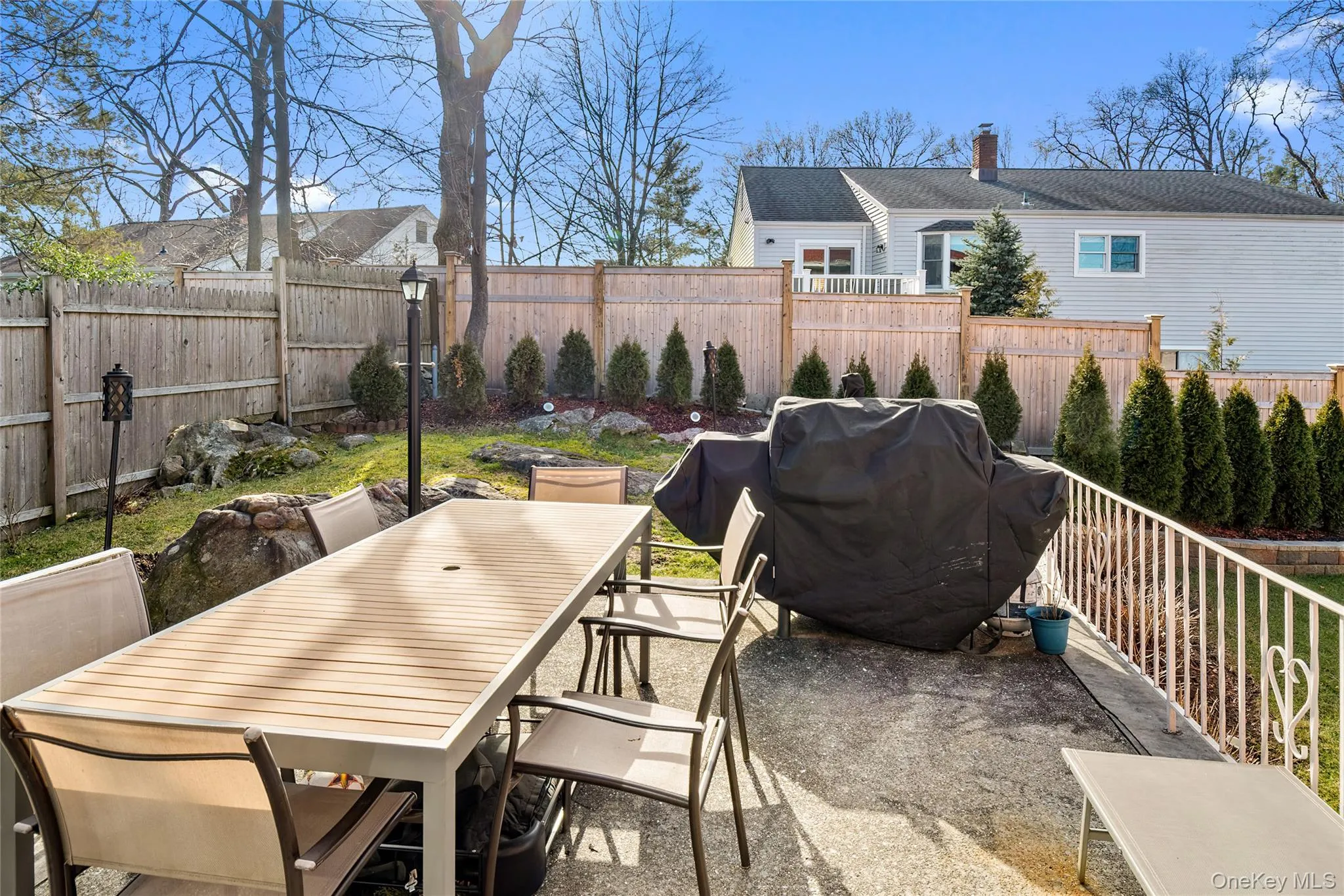 36 Florence Avenue, Greenburgh, NY, 3 Bedrooms Bedrooms, 5 Rooms Rooms,2 BathroomsBathrooms,Residential Lease,For Rent,Florence,0,1030829 36 Florence Avenue, Greenburgh, NY, 3 Bedrooms Bedrooms, 5 Rooms Rooms,2 BathroomsBathrooms,Residential Lease,For Rent,Florence,0,1030829