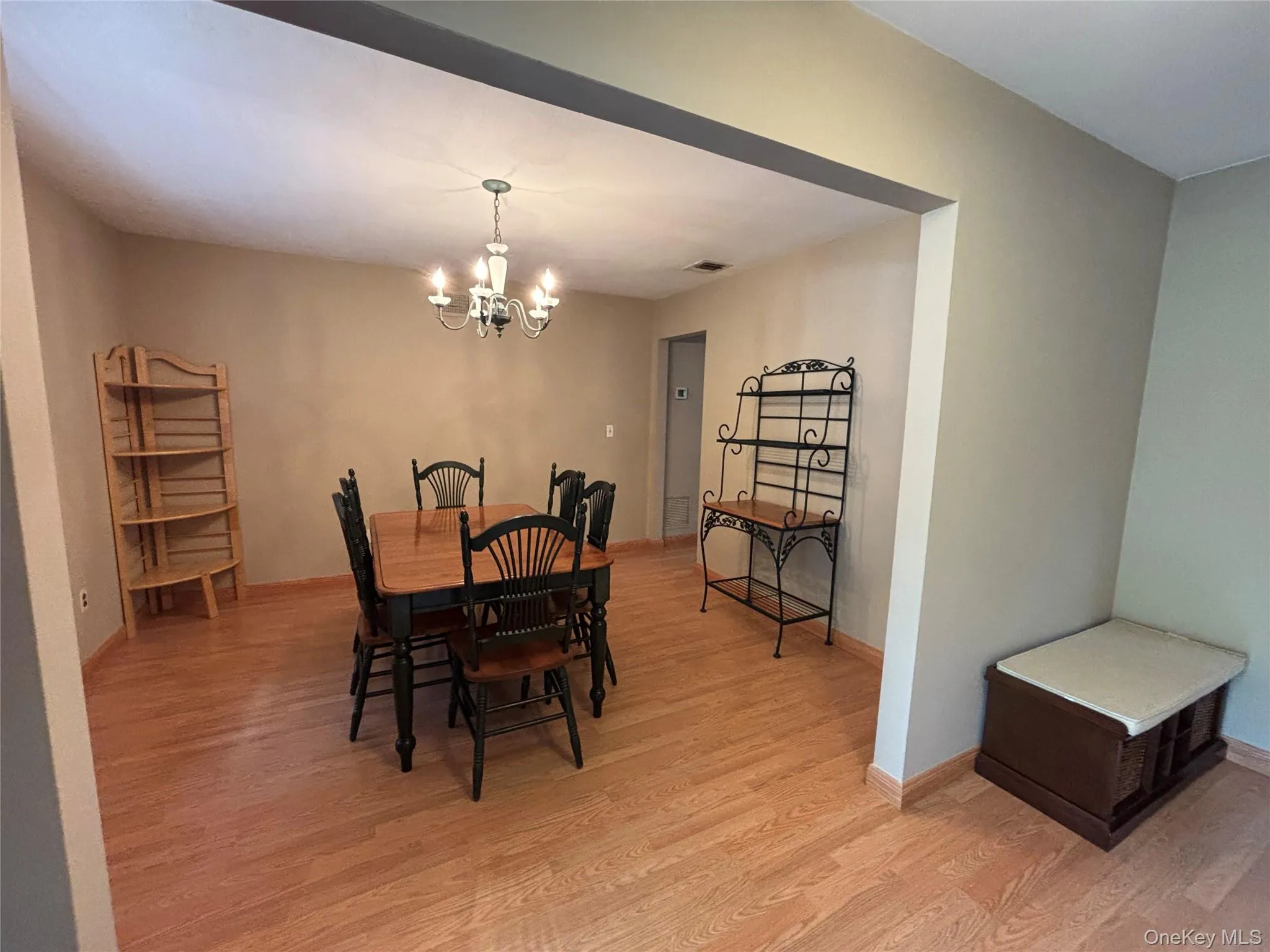 15 Sandy Court, Brookhaven, NY, 4 Bedrooms Bedrooms, 9 Rooms Rooms,2 BathroomsBathrooms,Residential,For Rent,Sandy,0,1030830 15 Sandy Court, Brookhaven, NY, 4 Bedrooms Bedrooms, 9 Rooms Rooms,2 BathroomsBathrooms,Residential,For Rent,Sandy,0,1030830