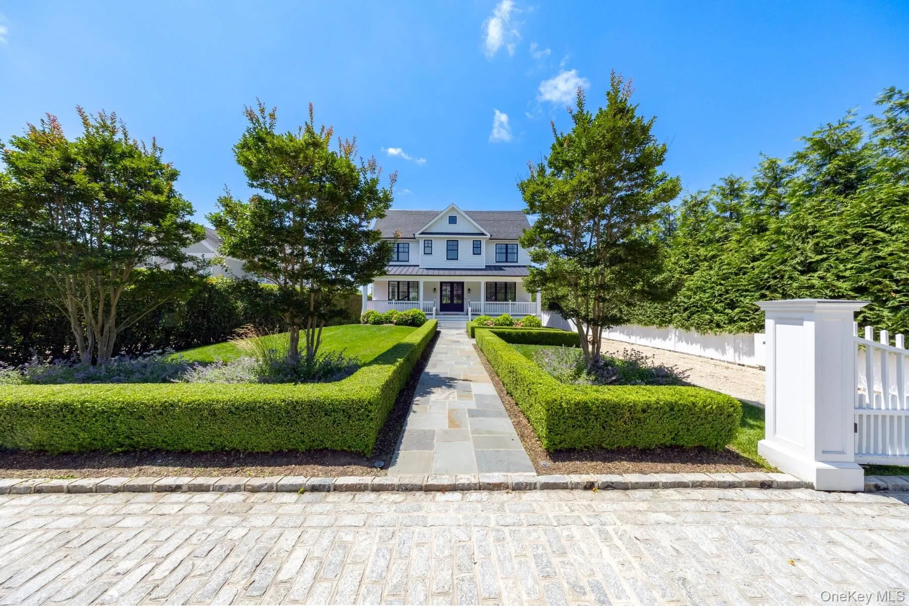 13 Beach Lane, Southampton, NY, 8 Bedrooms Bedrooms, 15 Rooms Rooms,8 BathroomsBathrooms,Residential Lease,For Rent,Beach,0,1030836 13 Beach Lane, Southampton, NY, 8 Bedrooms Bedrooms, 15 Rooms Rooms,8 BathroomsBathrooms,Residential Lease,For Rent,Beach,0,1030836