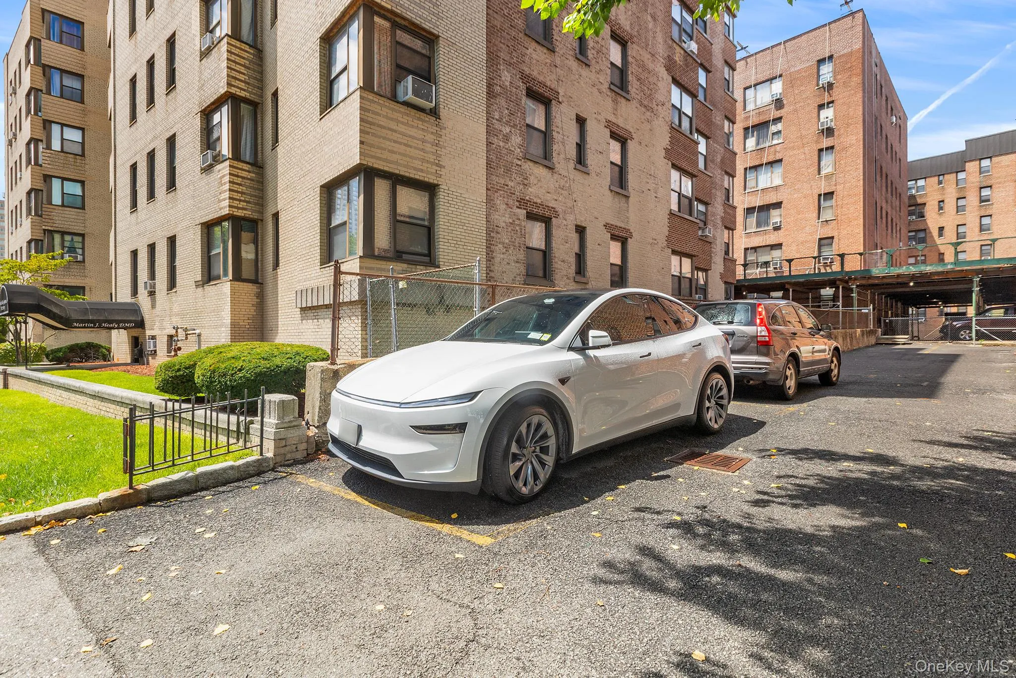 325 Main Street, White Plains, NY, 1 Bedroom Bedrooms, 3 Rooms Rooms,1 BathroomBathrooms,Residential,For Rent,Main,0,1030837 325 Main Street, White Plains, NY, 1 Bedroom Bedrooms, 3 Rooms Rooms,1 BathroomBathrooms,Residential,For Rent,Main,0,1030837