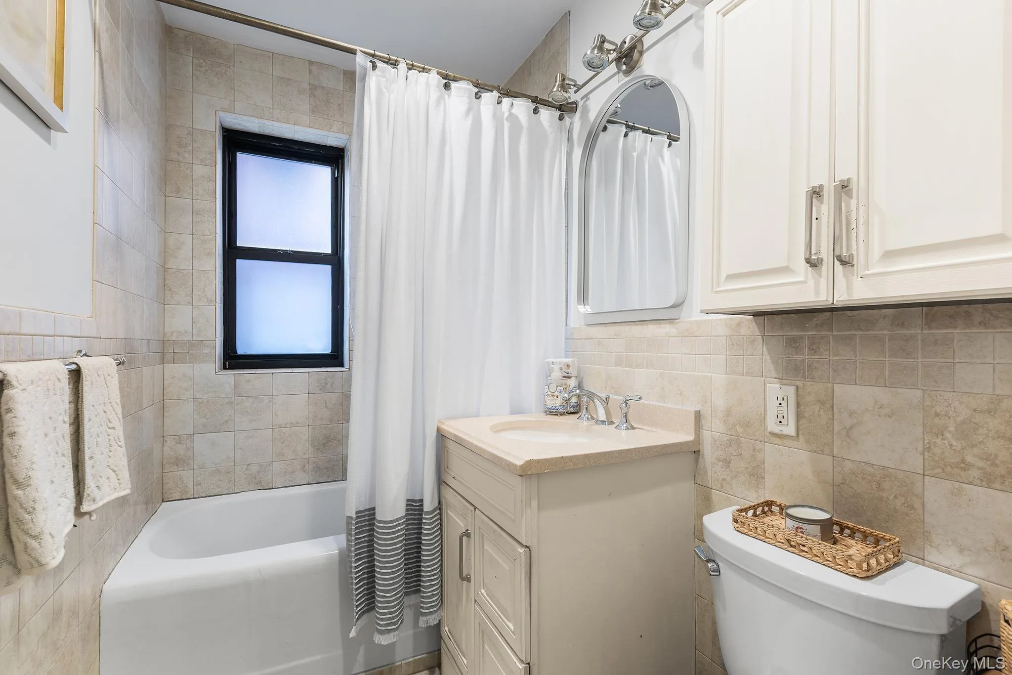325 Main Street, White Plains, NY, 1 Bedroom Bedrooms, 3 Rooms Rooms,1 BathroomBathrooms,Residential,For Rent,Main,0,1030837 325 Main Street, White Plains, NY, 1 Bedroom Bedrooms, 3 Rooms Rooms,1 BathroomBathrooms,Residential,For Rent,Main,0,1030837