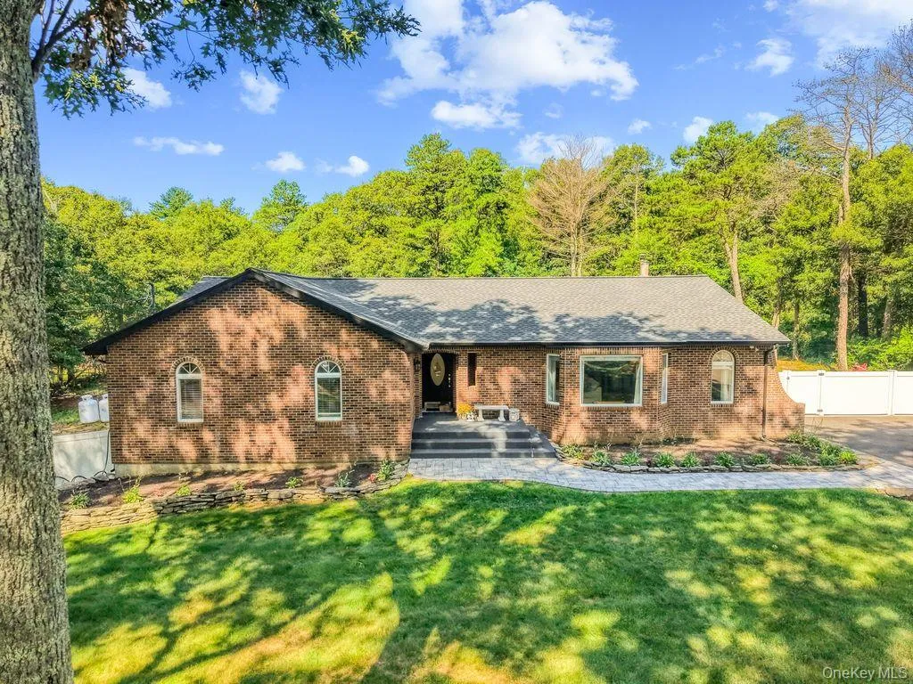 24 Bauer Avenue, Brookhaven, NY, 3 Bedrooms Bedrooms, 7 Rooms Rooms,2 BathroomsBathrooms,Residential,For Rent,Bauer,0,1030838 24 Bauer Avenue, Brookhaven, NY, 3 Bedrooms Bedrooms, 7 Rooms Rooms,2 BathroomsBathrooms,Residential,For Rent,Bauer,0,1030838