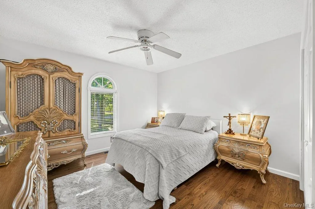 24 Bauer Avenue, Brookhaven, NY, 3 Bedrooms Bedrooms, 7 Rooms Rooms,2 BathroomsBathrooms,Residential,For Rent,Bauer,0,1030838 24 Bauer Avenue, Brookhaven, NY, 3 Bedrooms Bedrooms, 7 Rooms Rooms,2 BathroomsBathrooms,Residential,For Rent,Bauer,0,1030838