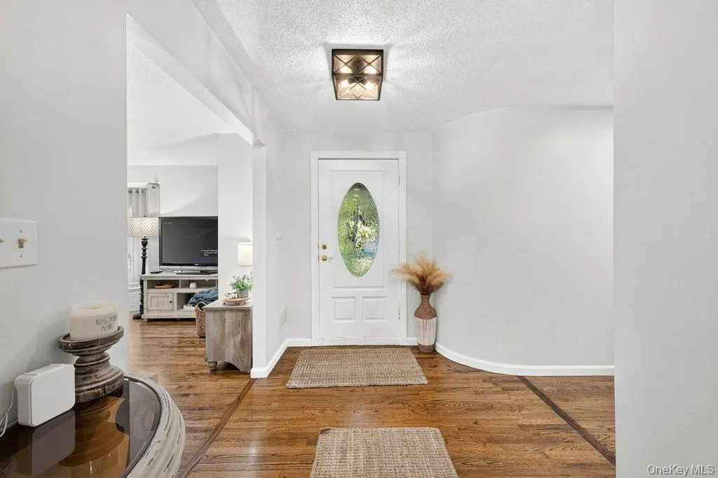 24 Bauer Avenue, Brookhaven, NY, 3 Bedrooms Bedrooms, 7 Rooms Rooms,2 BathroomsBathrooms,Residential,For Rent,Bauer,0,1030838 24 Bauer Avenue, Brookhaven, NY, 3 Bedrooms Bedrooms, 7 Rooms Rooms,2 BathroomsBathrooms,Residential,For Rent,Bauer,0,1030838