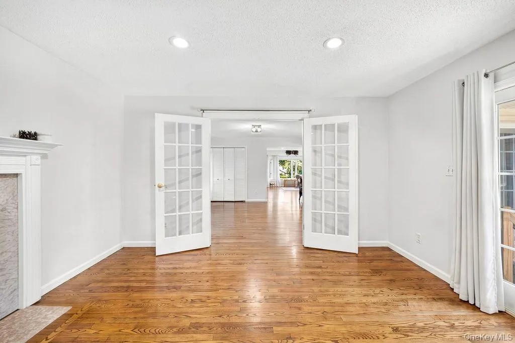 24 Bauer Avenue, Brookhaven, NY, 3 Bedrooms Bedrooms, 7 Rooms Rooms,2 BathroomsBathrooms,Residential,For Rent,Bauer,0,1030838 24 Bauer Avenue, Brookhaven, NY, 3 Bedrooms Bedrooms, 7 Rooms Rooms,2 BathroomsBathrooms,Residential,For Rent,Bauer,0,1030838