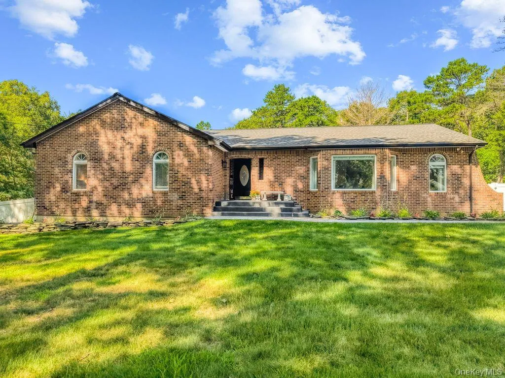 24 Bauer Avenue, Brookhaven, NY, 3 Bedrooms Bedrooms, 7 Rooms Rooms,2 BathroomsBathrooms,Residential,For Rent,Bauer,0,1030838 24 Bauer Avenue, Brookhaven, NY, 3 Bedrooms Bedrooms, 7 Rooms Rooms,2 BathroomsBathrooms,Residential,For Rent,Bauer,0,1030838