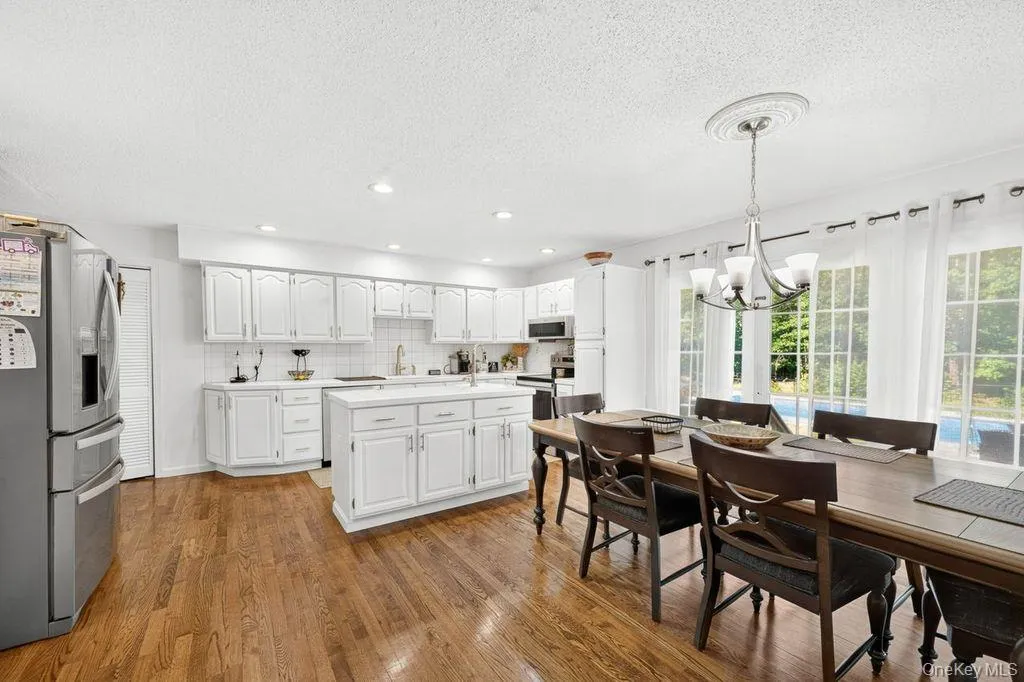 24 Bauer Avenue, Brookhaven, NY, 3 Bedrooms Bedrooms, 7 Rooms Rooms,2 BathroomsBathrooms,Residential,For Rent,Bauer,0,1030838 24 Bauer Avenue, Brookhaven, NY, 3 Bedrooms Bedrooms, 7 Rooms Rooms,2 BathroomsBathrooms,Residential,For Rent,Bauer,0,1030838