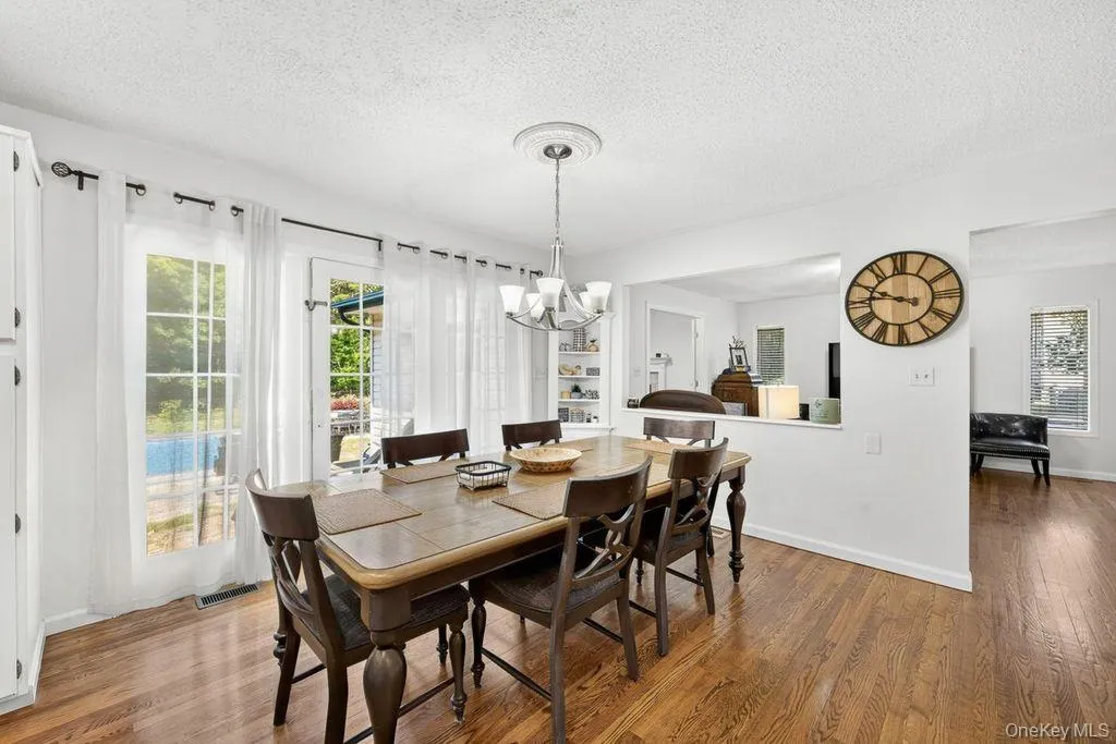 24 Bauer Avenue, Brookhaven, NY, 3 Bedrooms Bedrooms, 7 Rooms Rooms,2 BathroomsBathrooms,Residential,For Rent,Bauer,0,1030838 24 Bauer Avenue, Brookhaven, NY, 3 Bedrooms Bedrooms, 7 Rooms Rooms,2 BathroomsBathrooms,Residential,For Rent,Bauer,0,1030838