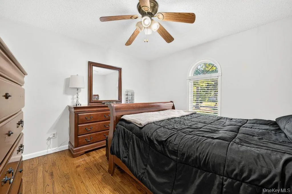 24 Bauer Avenue, Brookhaven, NY, 3 Bedrooms Bedrooms, 7 Rooms Rooms,2 BathroomsBathrooms,Residential,For Rent,Bauer,0,1030838 24 Bauer Avenue, Brookhaven, NY, 3 Bedrooms Bedrooms, 7 Rooms Rooms,2 BathroomsBathrooms,Residential,For Rent,Bauer,0,1030838