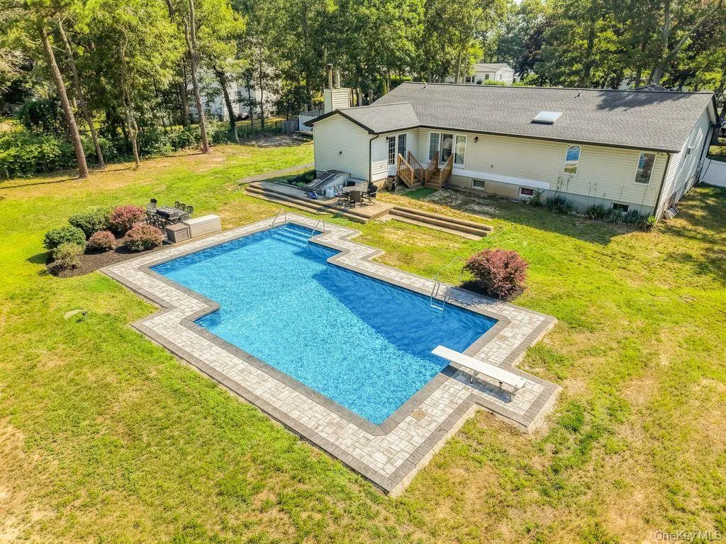 24 Bauer Avenue, Brookhaven, NY, 3 Bedrooms Bedrooms, 7 Rooms Rooms,2 BathroomsBathrooms,Residential,For Rent,Bauer,0,1030838 24 Bauer Avenue, Brookhaven, NY, 3 Bedrooms Bedrooms, 7 Rooms Rooms,2 BathroomsBathrooms,Residential,For Rent,Bauer,0,1030838