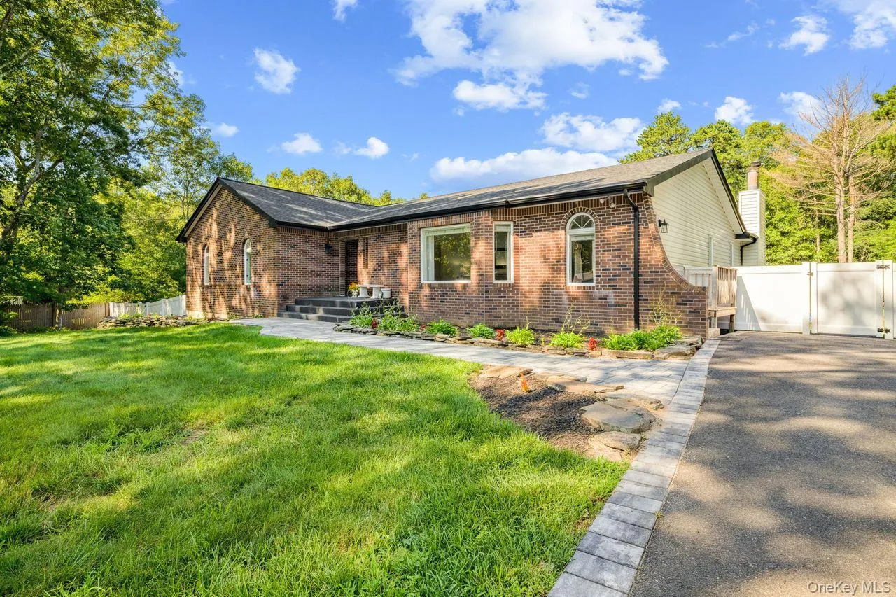 24 Bauer Avenue, Brookhaven, NY, 3 Bedrooms Bedrooms, 7 Rooms Rooms,2 BathroomsBathrooms,Residential,For Rent,Bauer,0,1030838 24 Bauer Avenue, Brookhaven, NY, 3 Bedrooms Bedrooms, 7 Rooms Rooms,2 BathroomsBathrooms,Residential,For Rent,Bauer,0,1030838