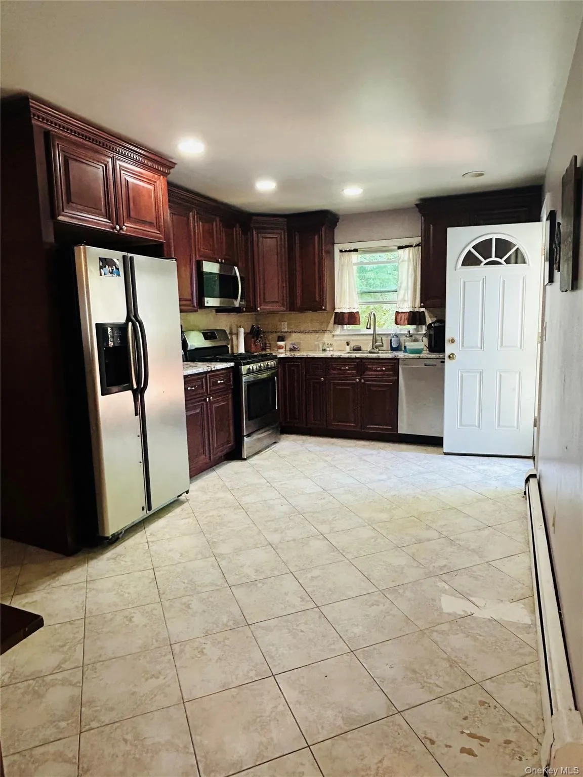 Spacious Kitchen Spacious Kitchen
