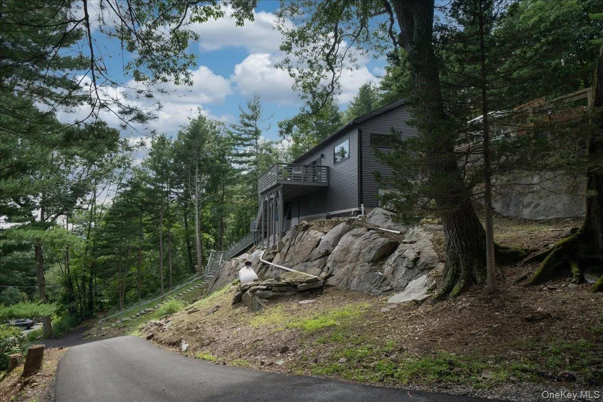 87 Blueberry Hill, Warwick (town), NY, 1 Bedroom Bedrooms, 5 Rooms Rooms,3 BathroomsBathrooms,Residential,For Rent,Blueberry,0,1030853 87 Blueberry Hill, Warwick (town), NY, 1 Bedroom Bedrooms, 5 Rooms Rooms,3 BathroomsBathrooms,Residential,For Rent,Blueberry,0,1030853