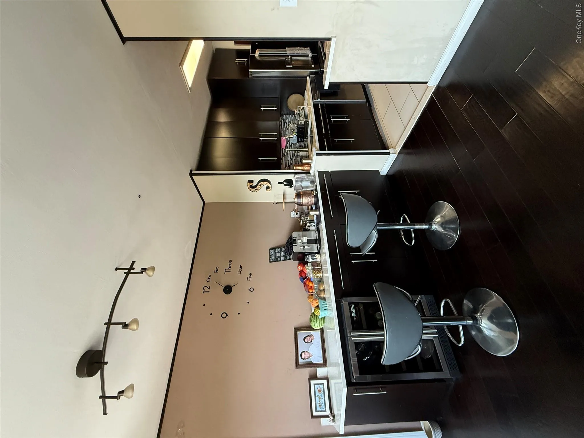 61-20 Grand Central Parkway, New York, NY, 2 Bedrooms Bedrooms, 5 Rooms Rooms,2 BathroomsBathrooms,Residential Lease,For Rent,Grand Central,0,1030859 61-20 Grand Central Parkway, New York, NY, 2 Bedrooms Bedrooms, 5 Rooms Rooms,2 BathroomsBathrooms,Residential Lease,For Rent,Grand Central,0,1030859