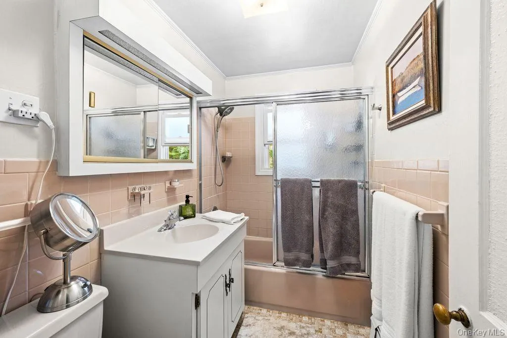 468 Old Bridge Road, Huntington, NY, 2 Bedrooms Bedrooms, 4 Rooms Rooms,1 BathroomBathrooms,Residential,For Rent,Old Bridge,0,1030862 468 Old Bridge Road, Huntington, NY, 2 Bedrooms Bedrooms, 4 Rooms Rooms,1 BathroomBathrooms,Residential,For Rent,Old Bridge,0,1030862