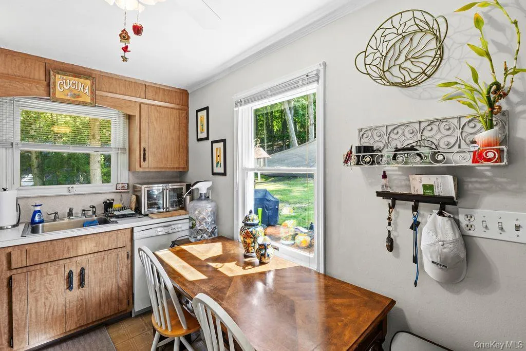 468 Old Bridge Road, Huntington, NY, 2 Bedrooms Bedrooms, 4 Rooms Rooms,1 BathroomBathrooms,Residential,For Rent,Old Bridge,0,1030862 468 Old Bridge Road, Huntington, NY, 2 Bedrooms Bedrooms, 4 Rooms Rooms,1 BathroomBathrooms,Residential,For Rent,Old Bridge,0,1030862