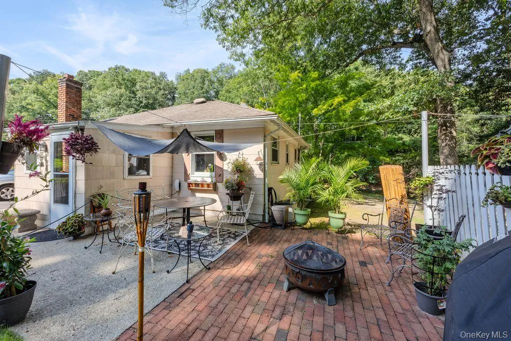 468 Old Bridge Road, Huntington, NY, 2 Bedrooms Bedrooms, 4 Rooms Rooms,1 BathroomBathrooms,Residential,For Rent,Old Bridge,0,1030862 468 Old Bridge Road, Huntington, NY, 2 Bedrooms Bedrooms, 4 Rooms Rooms,1 BathroomBathrooms,Residential,For Rent,Old Bridge,0,1030862