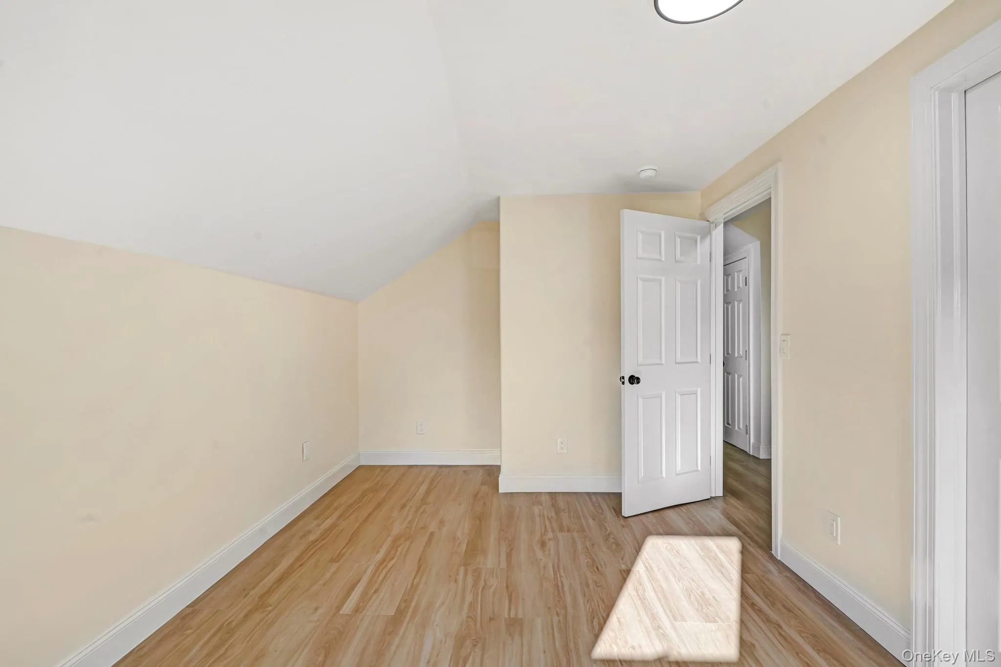 5 Grant Avenue, Peekskill, NY, 3 Bedrooms Bedrooms, 6 Rooms Rooms,1 BathroomBathrooms,Residential,For Rent,Grant,0,1030869 5 Grant Avenue, Peekskill, NY, 3 Bedrooms Bedrooms, 6 Rooms Rooms,1 BathroomBathrooms,Residential,For Rent,Grant,0,1030869