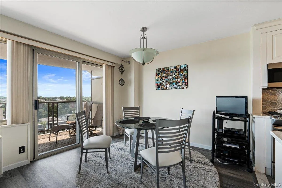 18-15 215th Street, New York, NY, 3 Bedrooms Bedrooms, 8 Rooms Rooms,2 BathroomsBathrooms,Residential,For Rent,215th,0,1030881 18-15 215th Street, New York, NY, 3 Bedrooms Bedrooms, 8 Rooms Rooms,2 BathroomsBathrooms,Residential,For Rent,215th,0,1030881