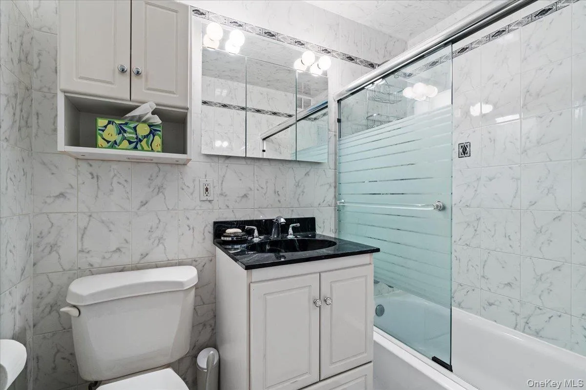 18-15 215th Street, New York, NY, 3 Bedrooms Bedrooms, 8 Rooms Rooms,2 BathroomsBathrooms,Residential,For Rent,215th,0,1030881 18-15 215th Street, New York, NY, 3 Bedrooms Bedrooms, 8 Rooms Rooms,2 BathroomsBathrooms,Residential,For Rent,215th,0,1030881