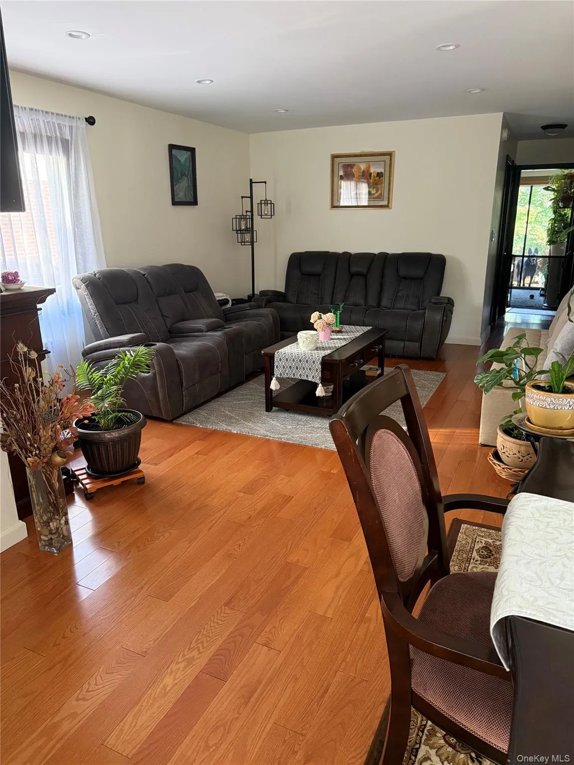 7314 69th Avenue, New York, NY, 2 Bedrooms Bedrooms, 7 Rooms Rooms,1 BathroomBathrooms,Residential,For Rent,69th,0,1030884 7314 69th Avenue, New York, NY, 2 Bedrooms Bedrooms, 7 Rooms Rooms,1 BathroomBathrooms,Residential,For Rent,69th,0,1030884