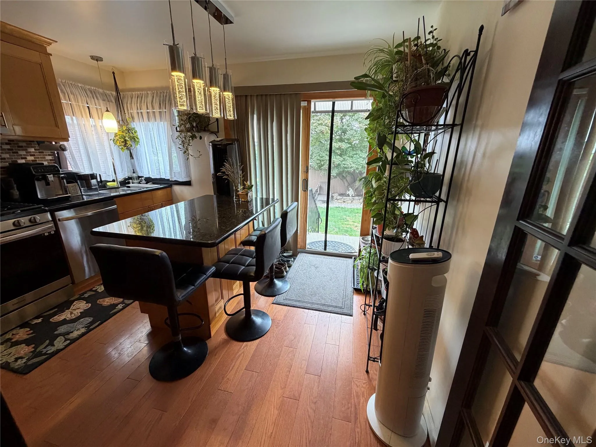7314 69th Avenue, New York, NY, 2 Bedrooms Bedrooms, 7 Rooms Rooms,1 BathroomBathrooms,Residential,For Rent,69th,0,1030884 7314 69th Avenue, New York, NY, 2 Bedrooms Bedrooms, 7 Rooms Rooms,1 BathroomBathrooms,Residential,For Rent,69th,0,1030884