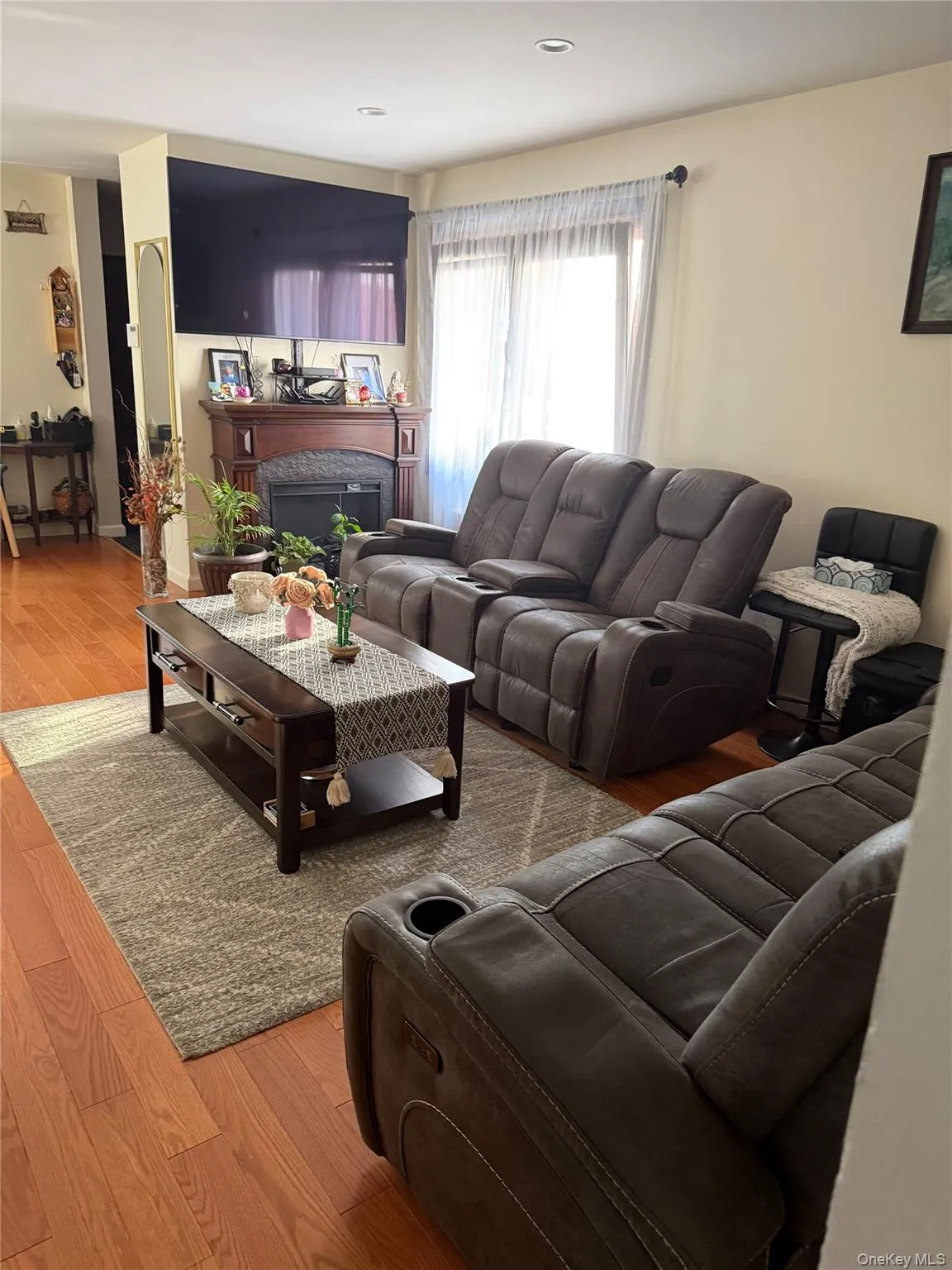 7314 69th Avenue, New York, NY, 2 Bedrooms Bedrooms, 7 Rooms Rooms,1 BathroomBathrooms,Residential,For Rent,69th,0,1030884 7314 69th Avenue, New York, NY, 2 Bedrooms Bedrooms, 7 Rooms Rooms,1 BathroomBathrooms,Residential,For Rent,69th,0,1030884